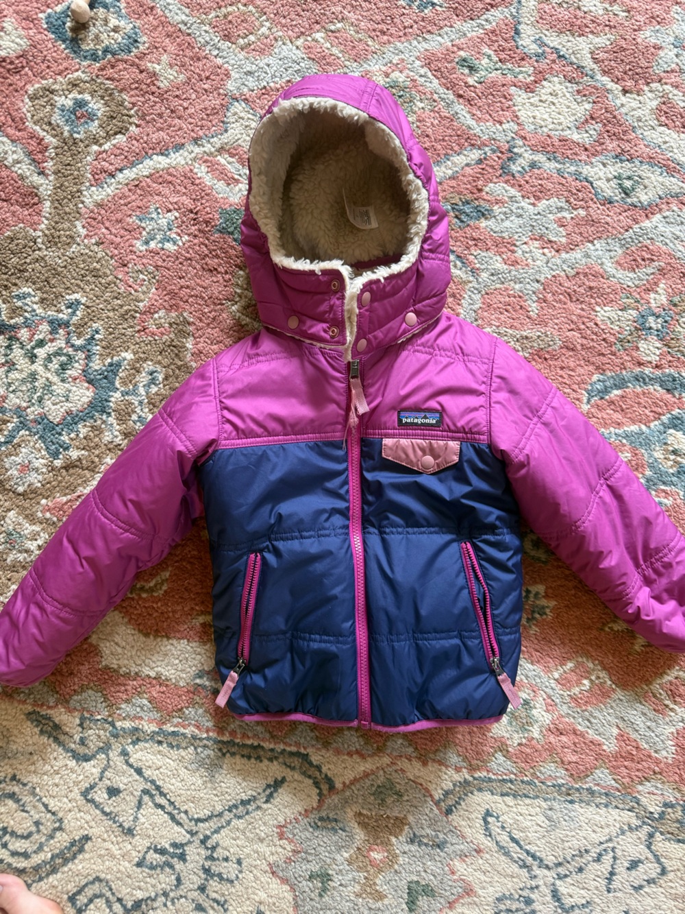 Patagonia Kids Pink and Navy Puffer Jacket with Faux-Sherpa Hood